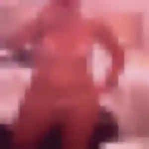 Charmante Naomi, 20 ans à Acigné - voir sa photo