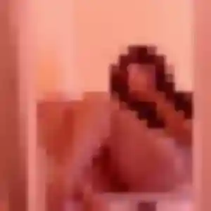 Rejoins Tessa, 24 ans à Aigues-Mortes en privé