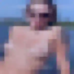 Photo de Elena à Annœullin (27 ans) - rencontre plan cul sans inscription