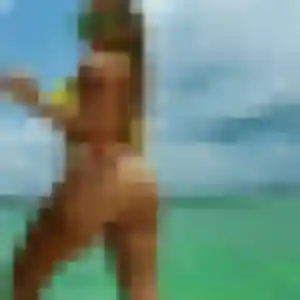 Photo de Helena à Barr (29 ans) - rencontre plan cul discret