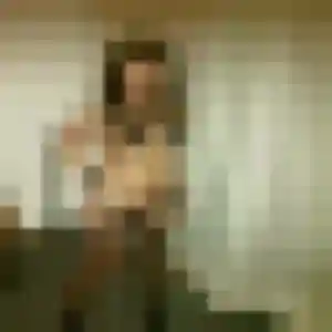Urielle, 21 ans, connectée à Castres pour une rencontre coquine