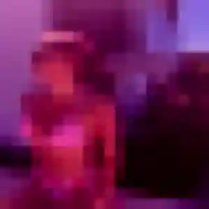 Charmante Melodie, 31 ans à Cavalaire-sur-Mer - voir sa photo