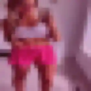 Louna (21 ans) à Chambourcy propose une rencontre aujourd'hui