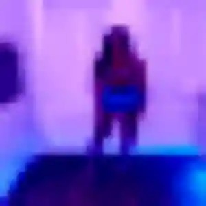 Irina, 37 ans, disponible à Châteauneuf-les-Martigues pour une rencontre coquine