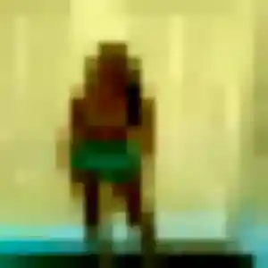 Photo exclusive de Oumaima, 25 ans à Clermont-Ferrand - plan discret