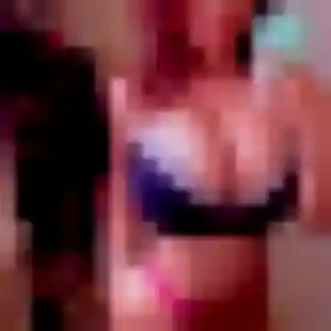 Naomi, 31 ans, dispo pour rencontre plan cul à Eyguières