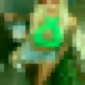 Rejoins Sabine, 19 ans à Gardanne gratuitement