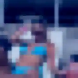 Rencontre Alienor, 20 ans à Irigny en privé