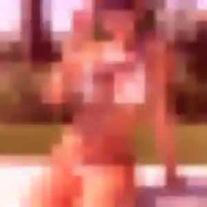 Photo de Faustine à La Salvetat-Saint-Gilles (37 ans) - rencontre plan cul anonyme