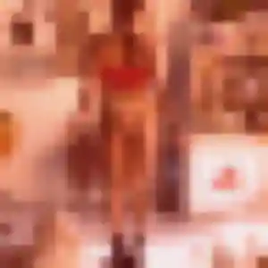 Photo de Alessandra à Langueux (19 ans) - rencontre plan cul anonyme