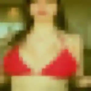 Estee, 22 ans, connectée à Le Pont-de-Claix pour un rencontre plan cul