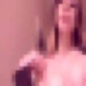 Charmante Anne-Charlotte, 32 ans à Lentilly - voir sa photo