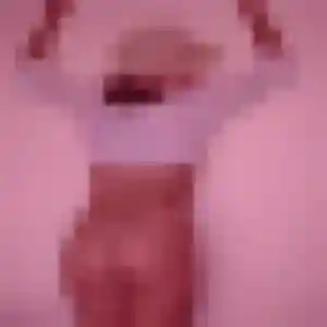 Rencontre Violette, 42 ans à Les Essarts-le-Roi en privé