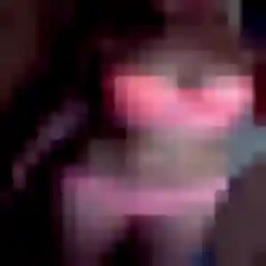 Photo privée de Valerie, 25 ans à Les Trois-Bassins - rencontre coquine