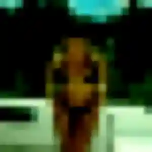 Helena, fille de 19 ans propose rencontre plan cul à Longvic