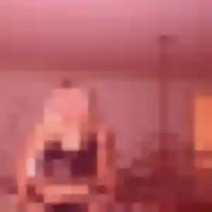 Jennifer, 23 ans, connectée à Lons-le-Saunier pour une rencontre coquine