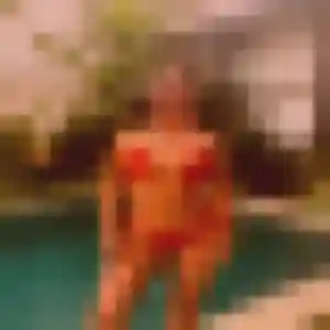 Leontine, 27 ans, cherche un rencontre plan cul à Montceau-les-Mines