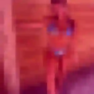 Photo sexy de Sylvie, 19 ans à Montval-sur-Loir - plan discret
