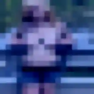 Découvre Caroline, 20 ans à Neuville-sur-Saône gratuitement