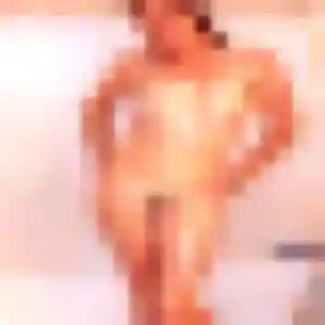 Photo de Romane à Niort (40 ans) - rencontre plan cul discret