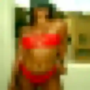 Photo privée de Quitterie, 24 ans à Noves - rencontre sans lendemain