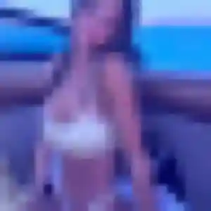 Découvre Capucine, 28 ans à Pantin en privé