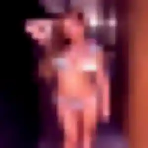 Apolline, 30 ans, connectée à Pernes-les-Fontaines pour un rencontre plan cul