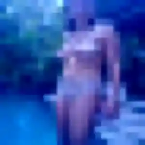 Violette, fille de 29 ans propose rencontre plan cul à Reignier-Ésery