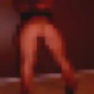 Contacte Melodie, 39 ans à Roussillon en t'inscrivant