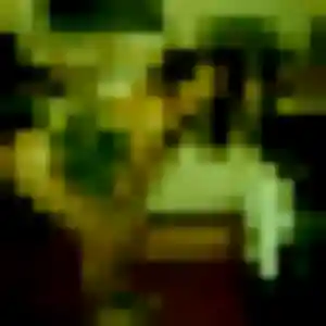 Noura (20 ans) à Saint-Jean-d'Illac attend une rencontre ce soir