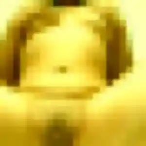 Lucienne, 33 ans, connectée à Saint-Leu-la-Forêt pour une rencontre coquine