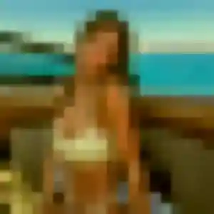 Contacte Clotilde, 21 ans à Saint-Mitre-les-Remparts en t'inscrivant