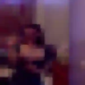 Photo de Ursula à Solliès-Pont (27 ans) - rencontre plan cul anonyme