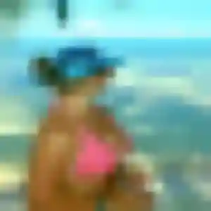 Dina, 29 ans, en ligne à Treillières pour une rencontre coquine