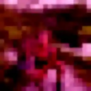 Oumaima, 19 ans, en ligne à Vienne pour une rencontre coquine