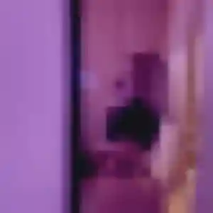 Kelly, 22 ans, connectée à Ville-la-Grand pour un rencontre plan cul