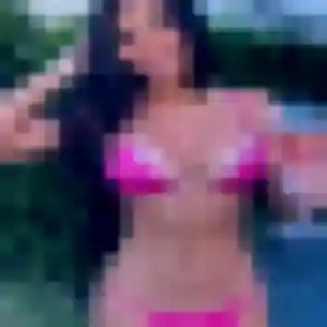 Contacte Emmanuelle, 34 ans à Villerest gratuitement