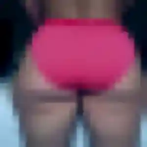 Découvre Zoe, 29 ans à Viroflay gratuitement